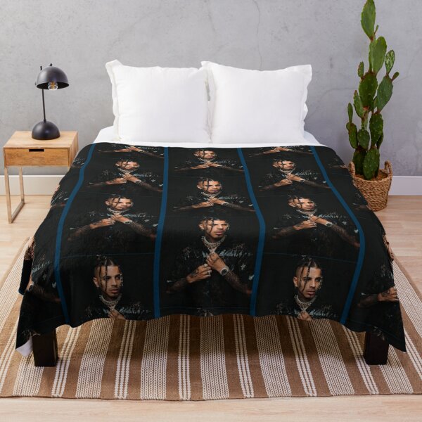 rauw Alejandro Classic Throw Blanket RB3107 product Offical rauw alejandro Merch